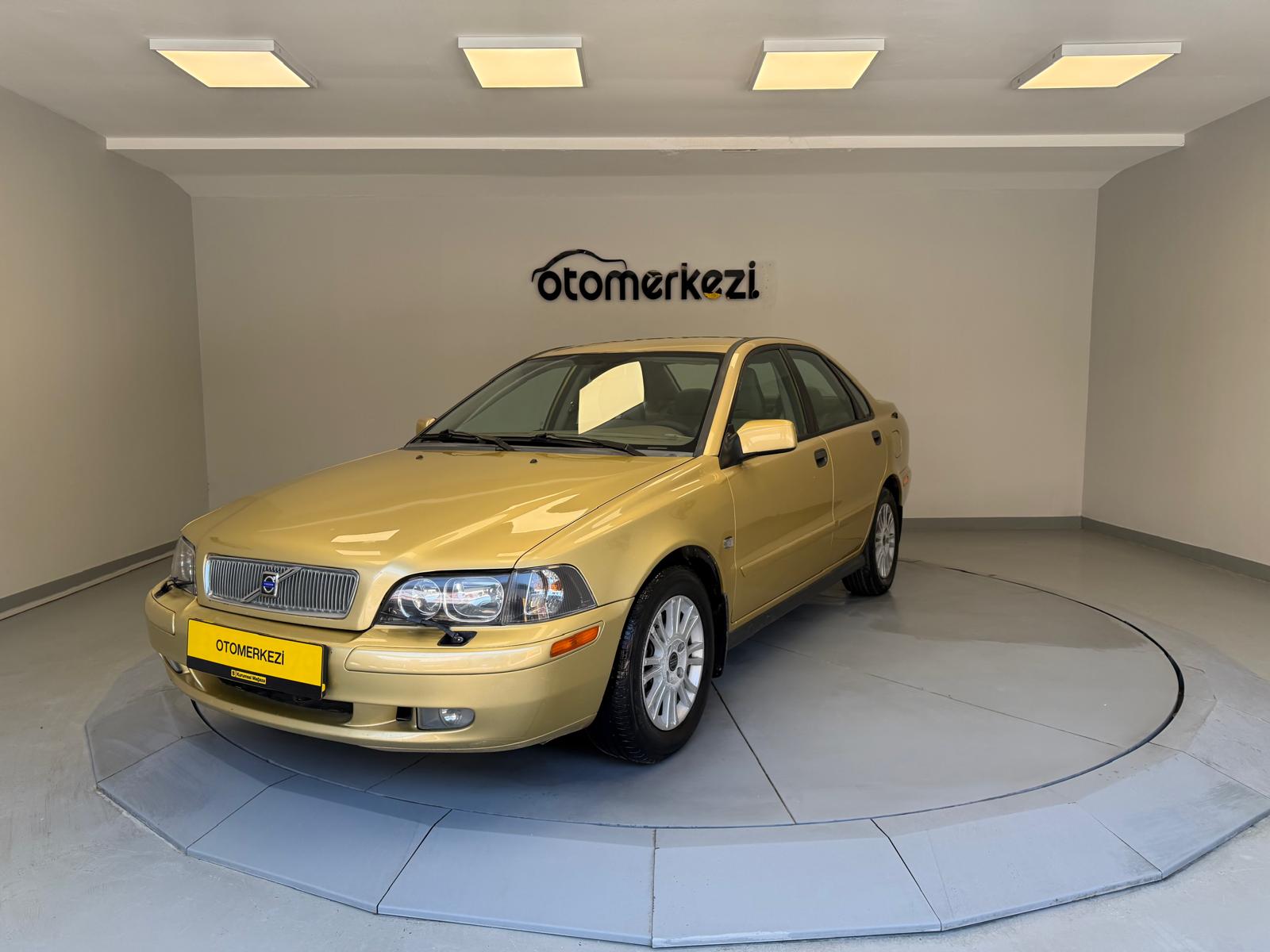 VOLVO S40 1